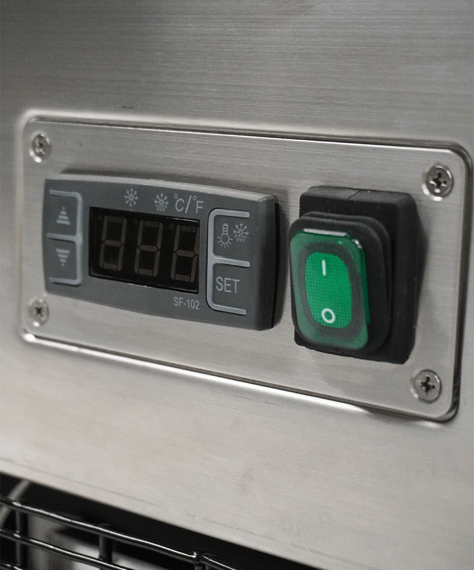 Koelvitrine | 270L | Zwart/RVS | +2°C/+8°C | 3 Schappen | 915x675x1210(h)mm