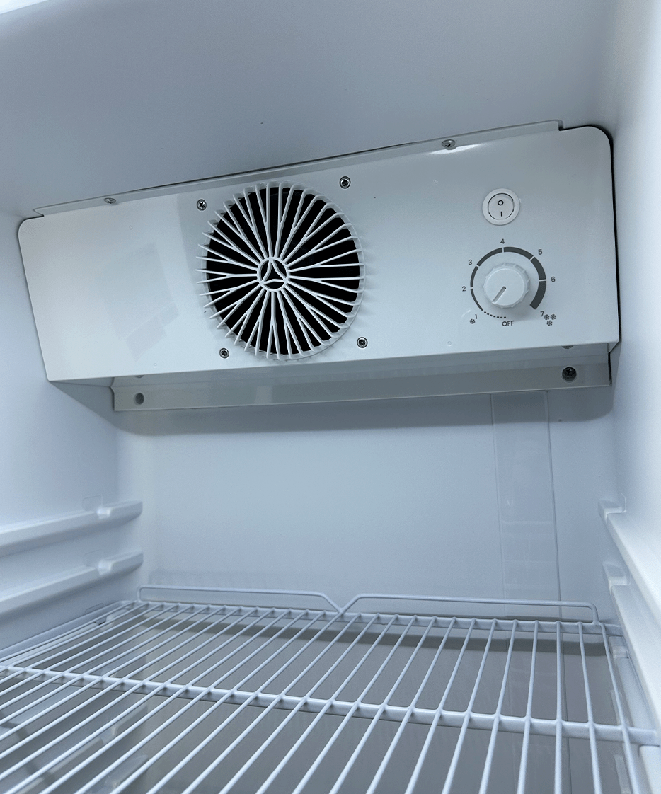 Glasdeur Koelkast | 280L | Zwart | +1°C/+10°C | Geforceerd | Wielen | 540x560x1725(h)mm