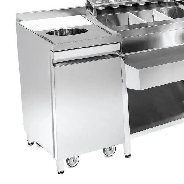 Bar-Cocktailstation | Spoelbak met Glazenspoeler | IJs-Ingrediëntenbakken met Flessenrek | GN-Bakhouder | Snijplank met Afvalgat | 1 Deur | Open Vak met Verrijdbare Afvalbak | Achteropstand | 1790x700x875/990(h)mm