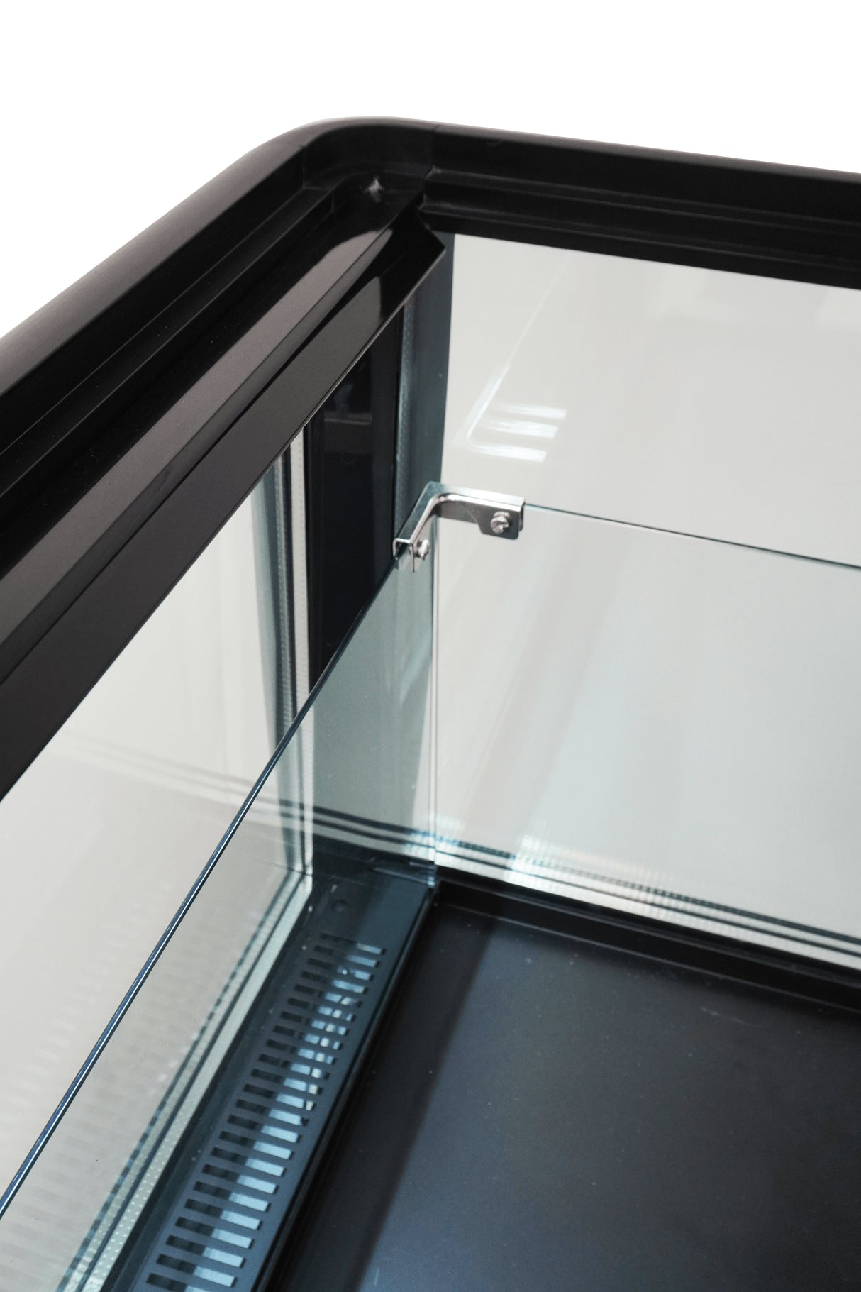 Koeleiland | Zwart | 87L | +2°C/+8°C | Geforceerd | 772x833x930(h)mm