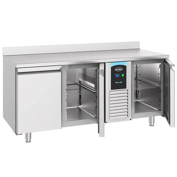 Combisteel Koelwerkbank | ENERGY LINE | 474L | 3 Deuren (1/1 GN) | -2°C/+8°C | Geforceerd | Achteropstand | 1785x700x860(h)mm | 7489.5405
