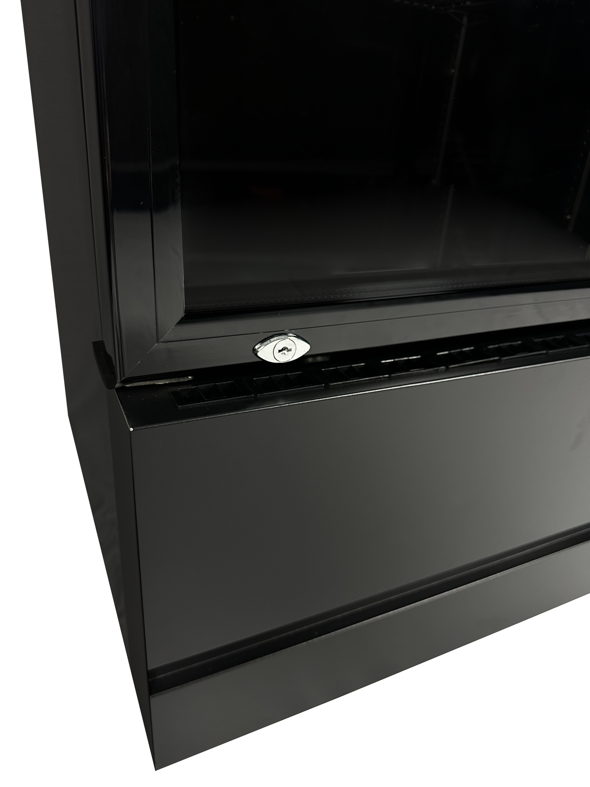 Drankenkoeling Zwart | 360L | Glasdeur | +1°C/+10°C | Geforceerd | 610x610x1973(h)mm