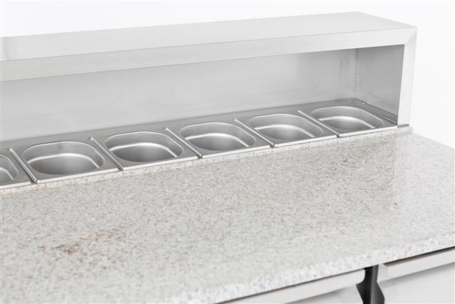 Pizzawerkbank | 402L | 3 Deuren | Boven 8x 1/6 GN | +2°C/+8°C | Statisch met Ventilator | 1368x700x1090(h)mm