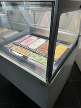 Schepijsvitrine KOMODO | 189L | 6x 5L | -16°C/-18°C | Geforceerd | 910x880x1300(h)mm