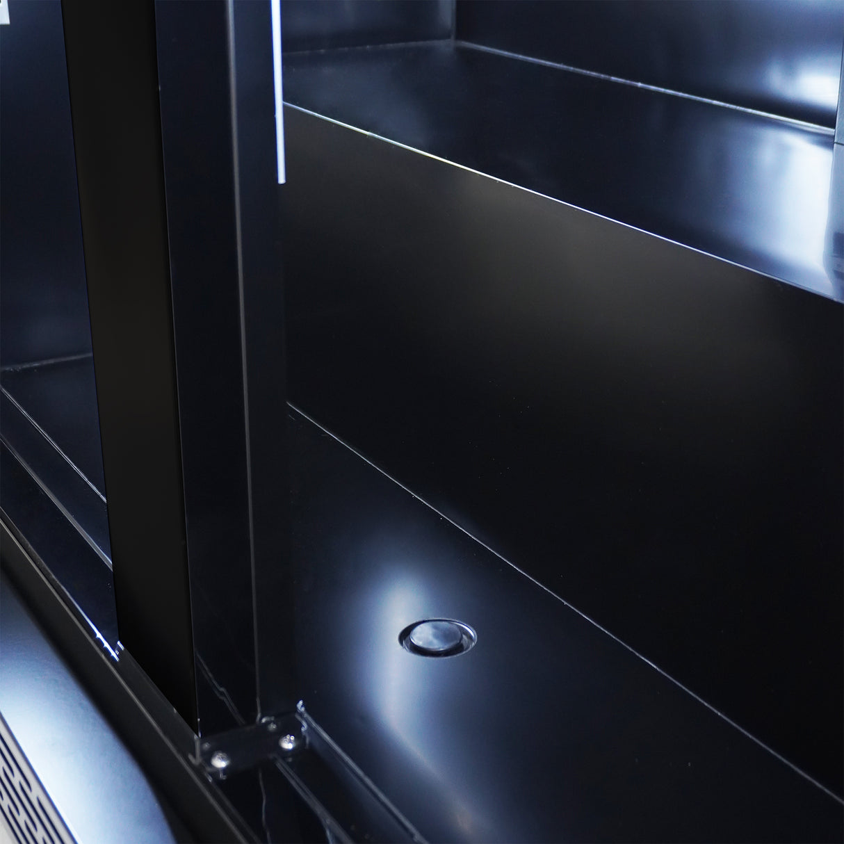 Glasdeur Koelkast | 1200L | Zwart | +2°C/+10°C | Geforceerd | Draaideuren | 1600x600x2100(h)mm