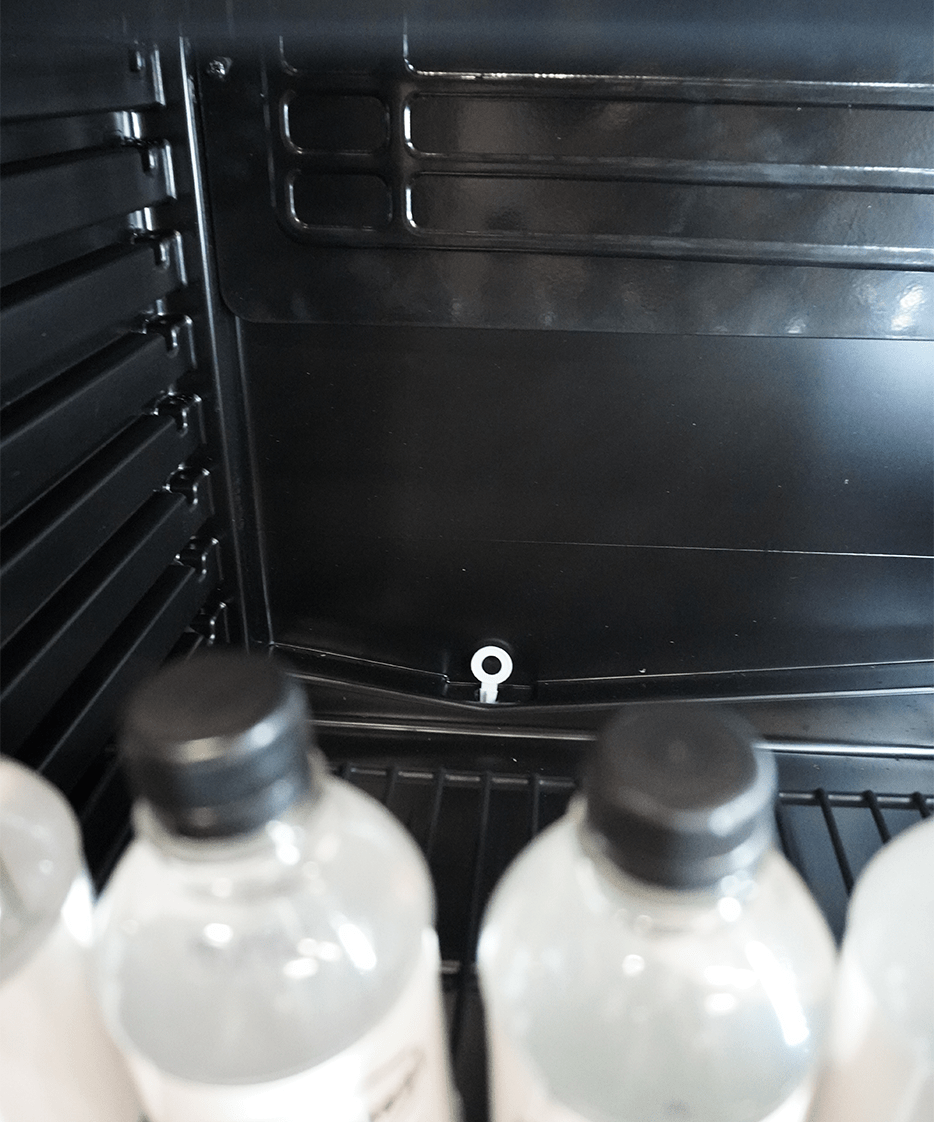 Drankenkoeling | 400L | Zwart | +2°C/+10°C | Statisch | Wielen | 650x595x1795(h)mm