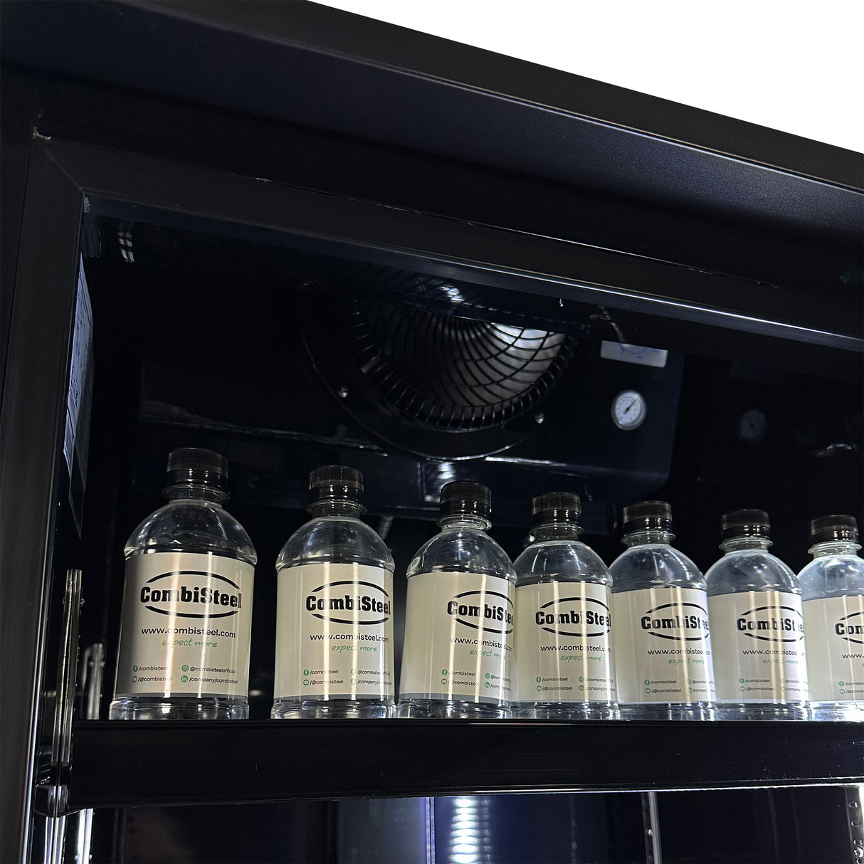 Drankenkoeling Zwart | 360L | Glasdeur | +1°C/+10°C | Geforceerd | 610x610x1973(h)mm