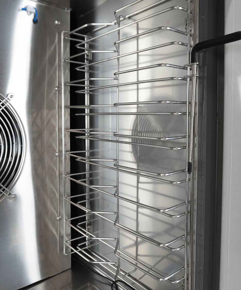 Blastchiller | 7 Niveaus (EN/GN) | Max. 40kg (Koelen) / 28kg (Vriezen) | 0.98kW (230V) | 800x800x1515(h)mm