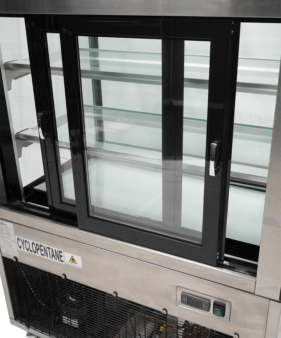 Koelvitrine | 270L | Zwart/RVS | +2°C/+8°C | 3 Schappen | 915x675x1210(h)mm
