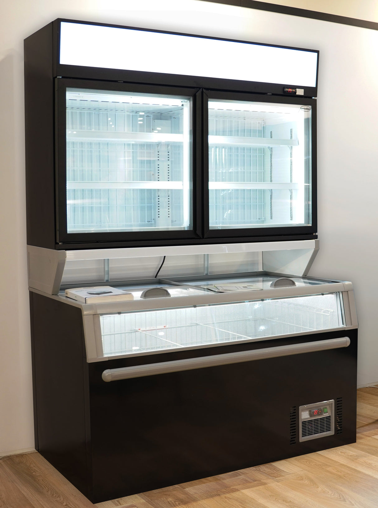 Wandvriezer | Zwart | -18°C/-22°C | 1454x890x2102(h)mm