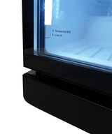 Glasdeur koelkast | 388L | Zwart | +1°C/+9°C | Geforceerd | Wielen | 595x585x1864(h)mm