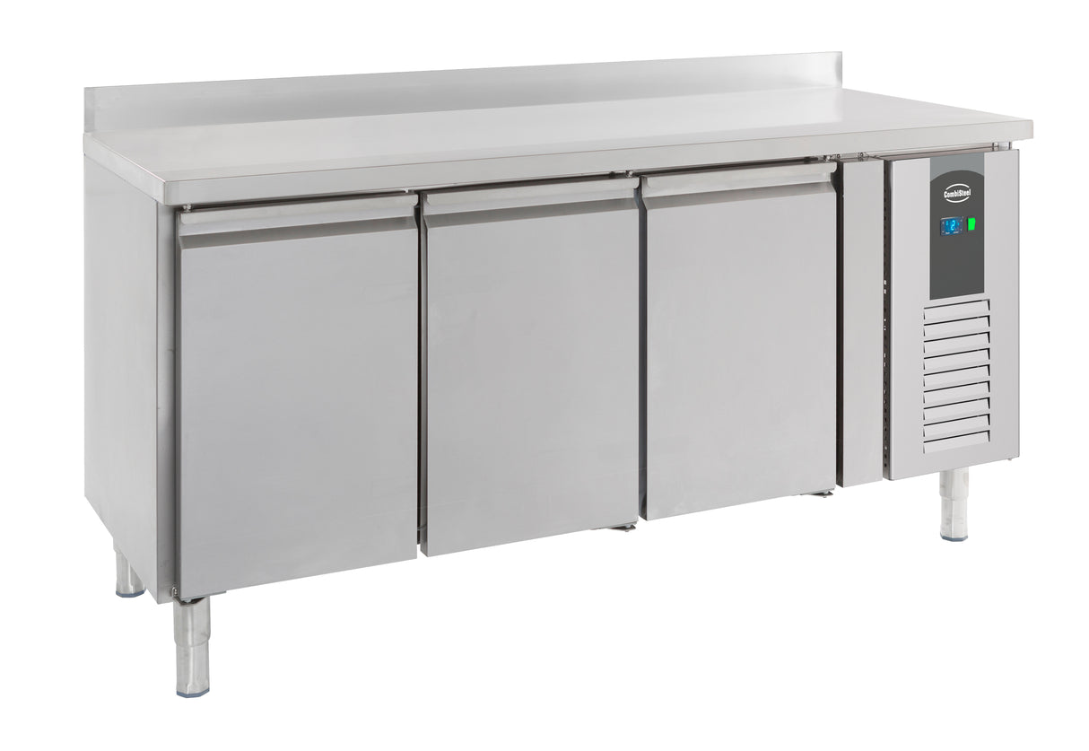 Koelwerkbank | Opstaande Rand | 465L | 3 Deuren (1/1 GN) | +2°C/+8°C | Geforceerd | 1795x700x850/950(h)mm