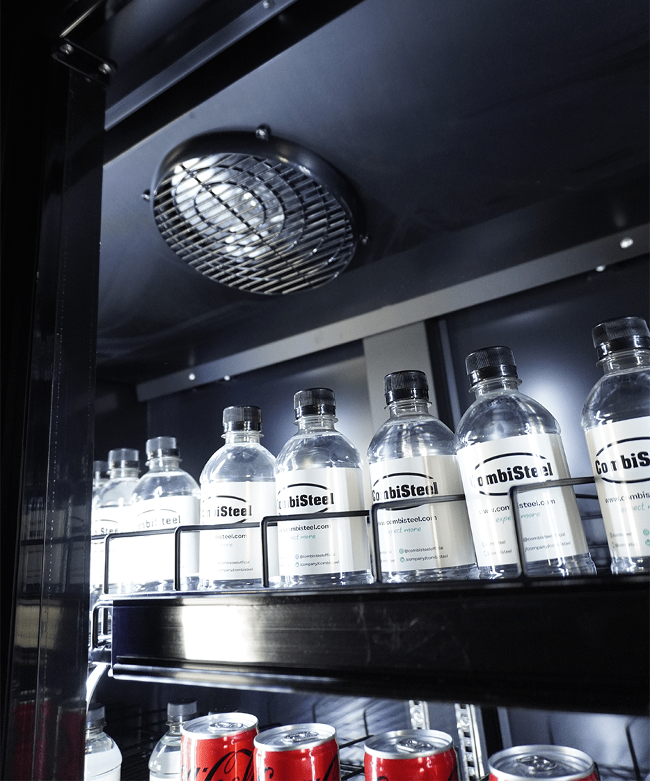 Glasdeur Koelkast | 1600L | Zwart | 0°C/+10°C | Geforceerd | Draaideuren | 1880x705x2050(h)mm